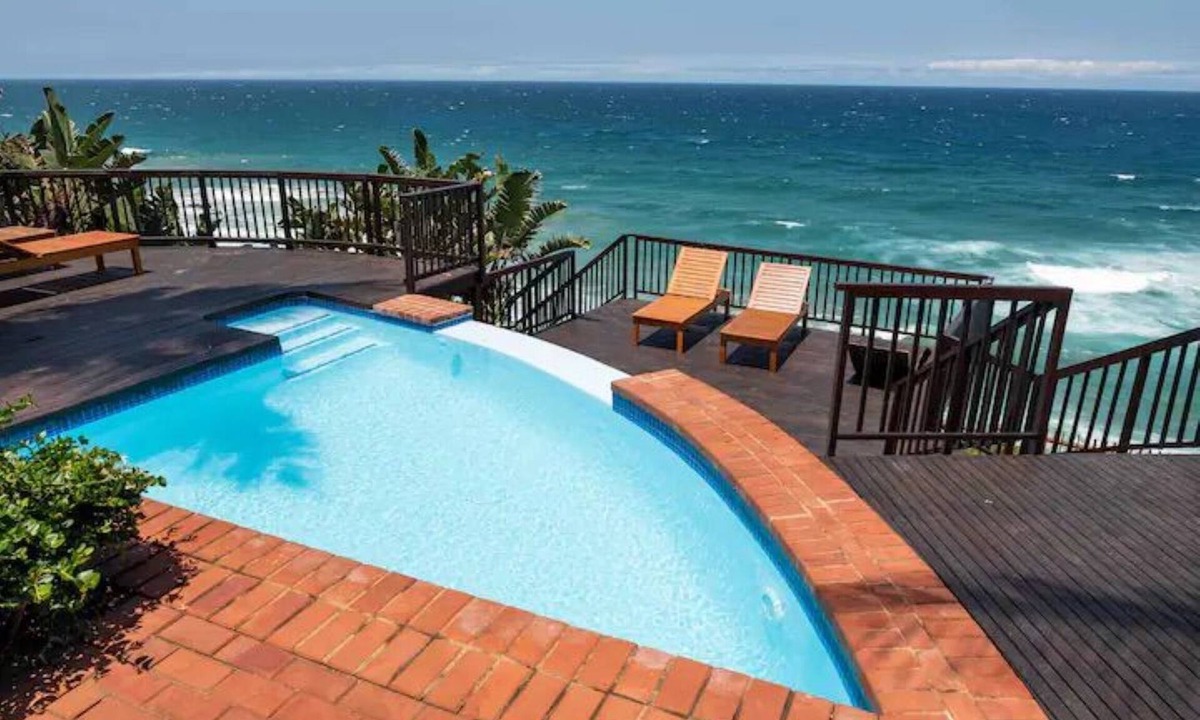 Shaka's Rock Apartment | Beachfront Bliss in Ballito - 3 Bedroom Apartment