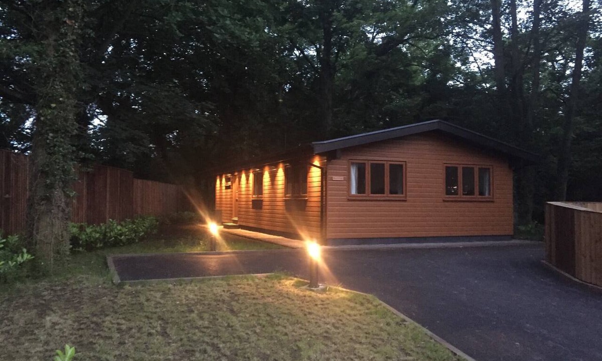 Congleton Cabin | Beech Lodge @ Shellow Lane Lodges
