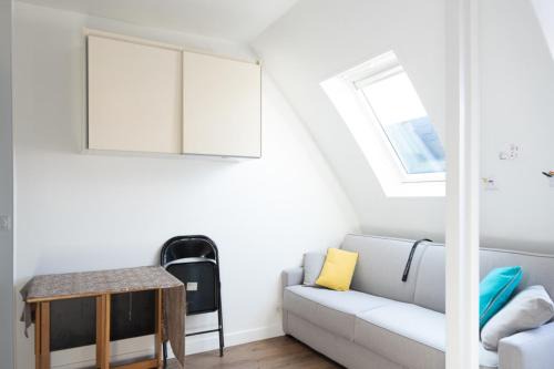 Quartier de la Plaine-de-Monceaux Apartment | Bright studio with beautiful view in Paris