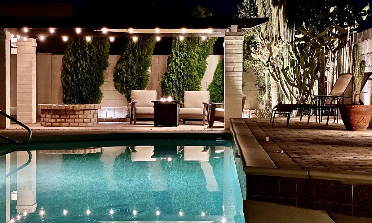 Spanish Mountain Estates House | Cactus House - Spacious home & pool next to mountains and close to everything