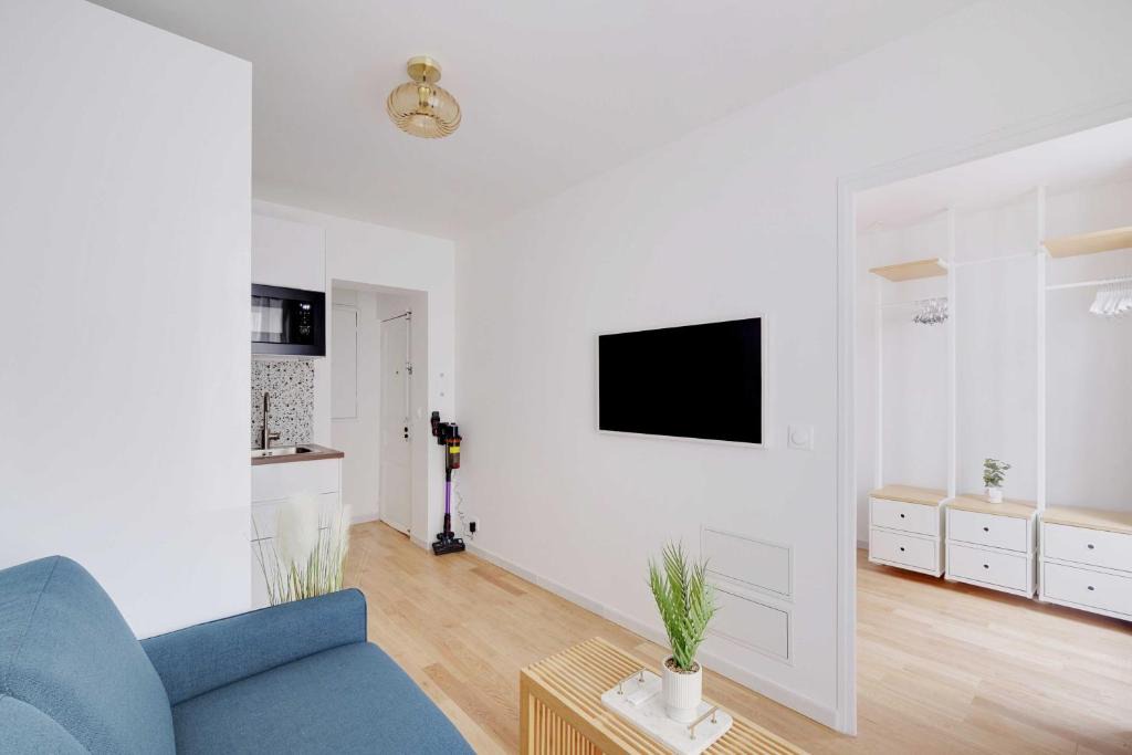 Hopital Saint-Louis Apartment | Charming apartment 1BR 3P - Oberkampf