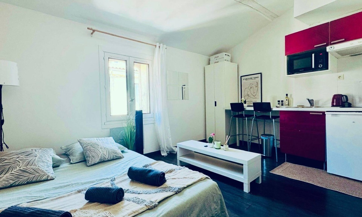 Gares Apartment | Charming Studio in Montpellier Méditerranée