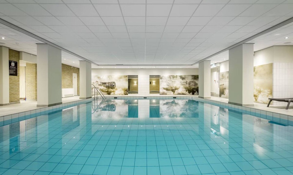 Winterswijk Hotel | Comfortable Retreat with Game Room, Indoor Pool and Free Guest Parking