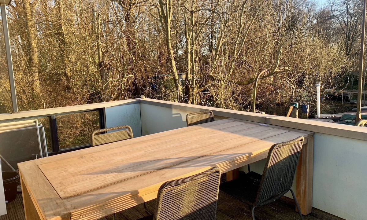 Rijnbuurt Boat Rental | Grand luxury water villa on Amstel river