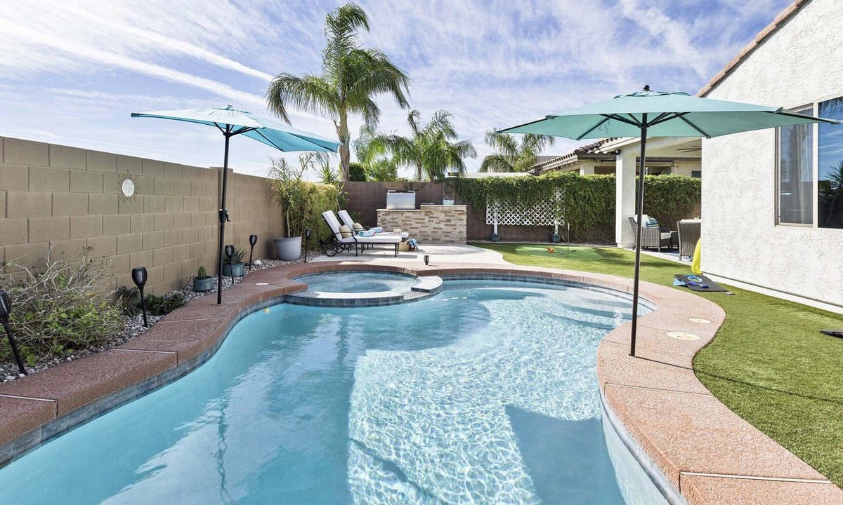 Peoria House | Great Neighborhood, Heated Pool &Spa, Putting Area!