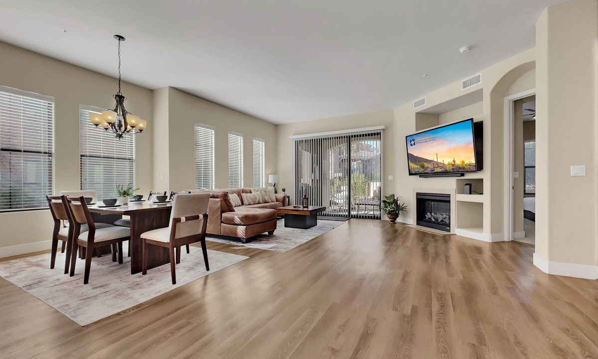 Foothills Condo | Ground Floor Poolside Condo! Trails, Bikes Ahwatukee. 30 Nights Min.