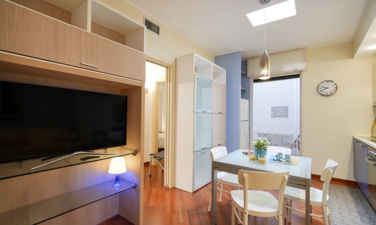 Municipio 2 Apartment | GuestHost - Comfortable 64 sqm apartment, able to accommodate up to 4 people, located on the ground floor of a building.The property is located in a semi-central area of ​Bari, well served and well connected to the main points of interest of the cit