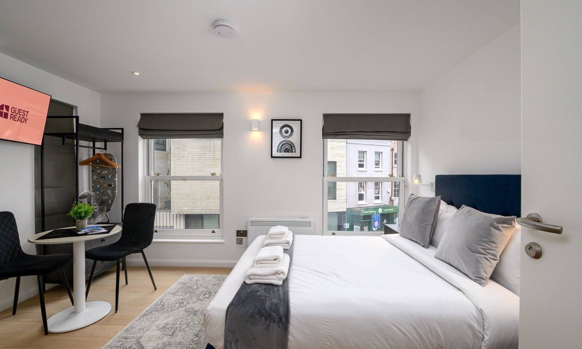 Greenwich West Apartment | GuestReady – Modern hideaway by Greenwich Park
