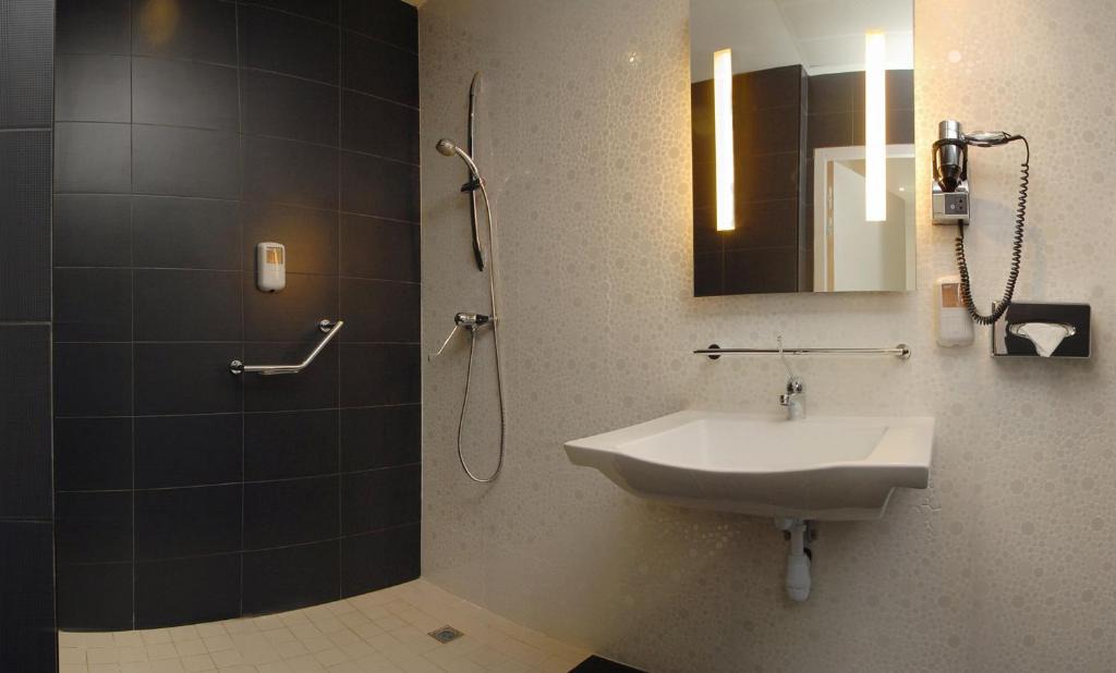 Saint-Assiscle Hotel | Kyriad Prestige Perpignan Centre Gare