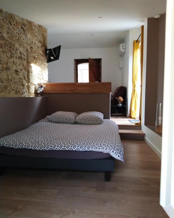 Saint-Pierre-d'Aurillac Apartment | Le gîte de la Mane