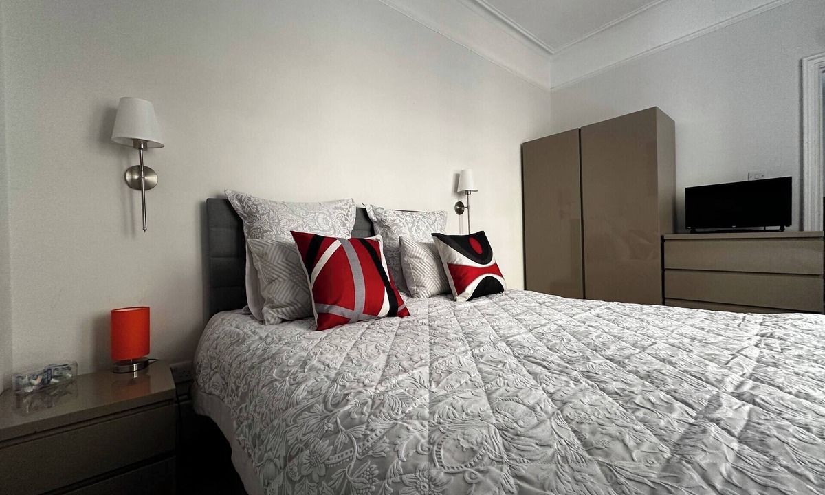 London City Centre Apartment | Luxury Living at Charing Cross 26 | Best of London