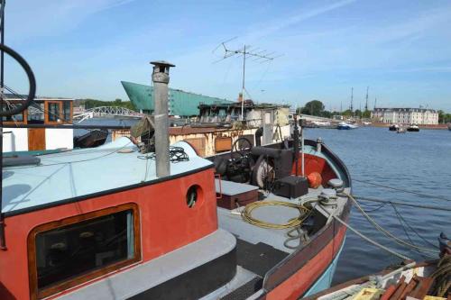 Amsterdam City Centre Boat Rental | Marie's Houseboat