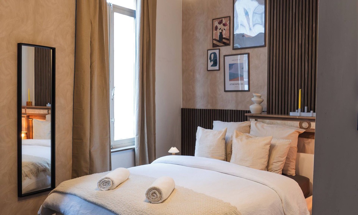Ghent City Centre Apartment | Modern Comfort: Elegant 5 BR Apt. at Ghent's Core