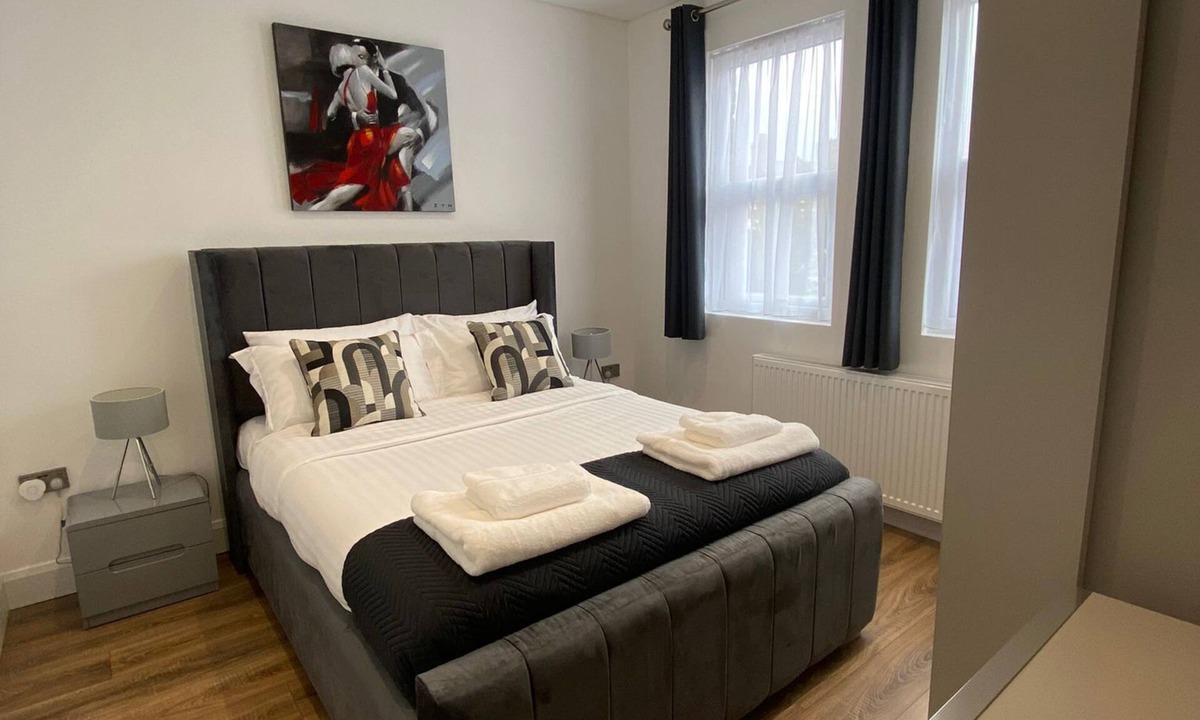 Plumstead House | Newly refurbished, luxury, modern and cosy 1 bedroom house (sleeps up to 4)