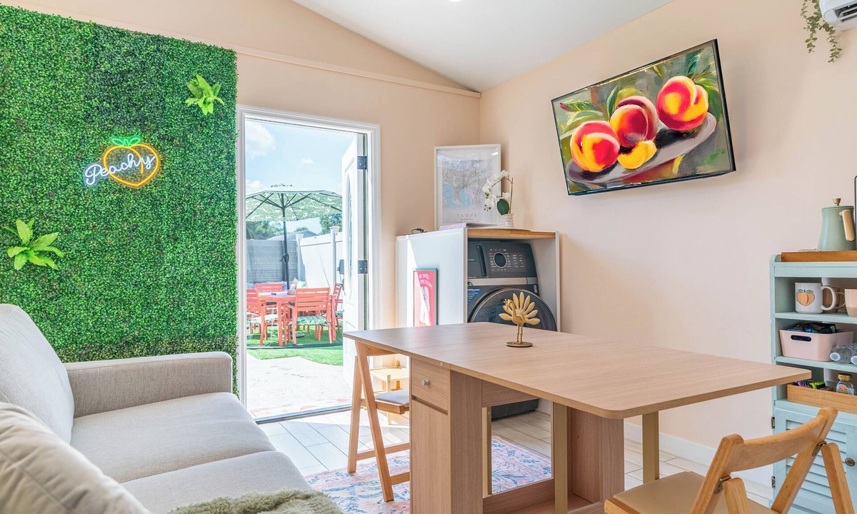 Tampa House | Peachy Paradise Tiny home getaway near Raymond James & Downtown Tampa