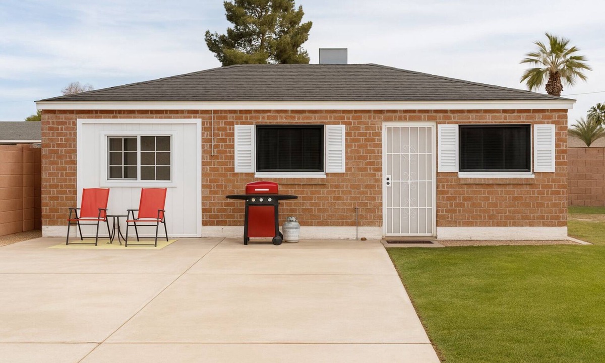 Encanto Cottage | Redbrick Cottage Vacation Rental