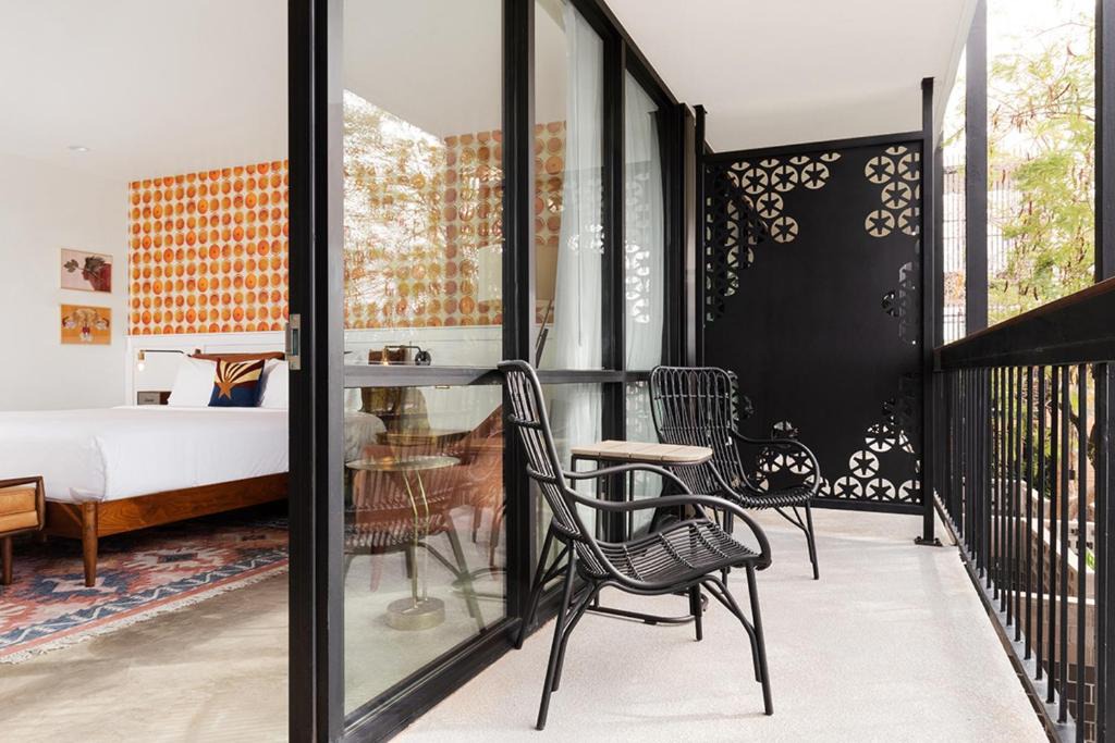Alhambra Hotel | RISE Uptown