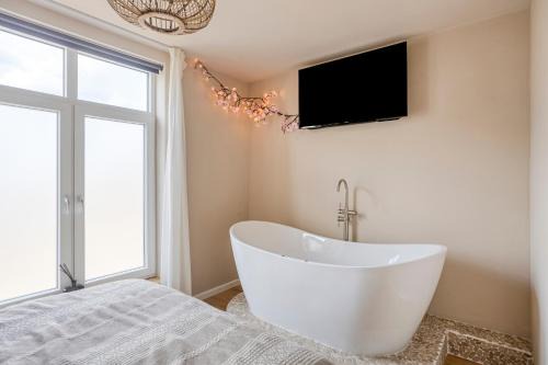 Bodegraven Apartment | Romantic jacuzzi suite in the city center