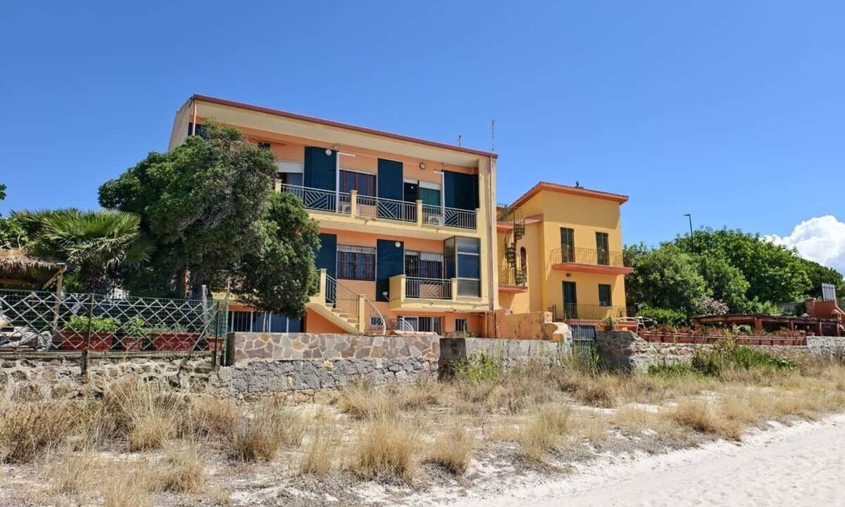 Su Forti Villa | Seafront Escape Villa Nina: Garden, Balconies & Steps from the Sand