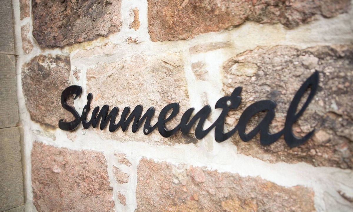 Balloch House | Simmental Cottage Daviot
