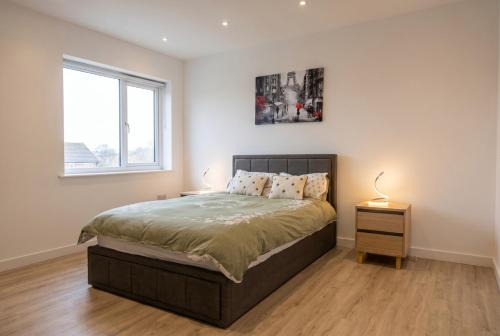 Stanmore Apartment | Stanmore Maisonette with Free Parking and Jubilee Line Access