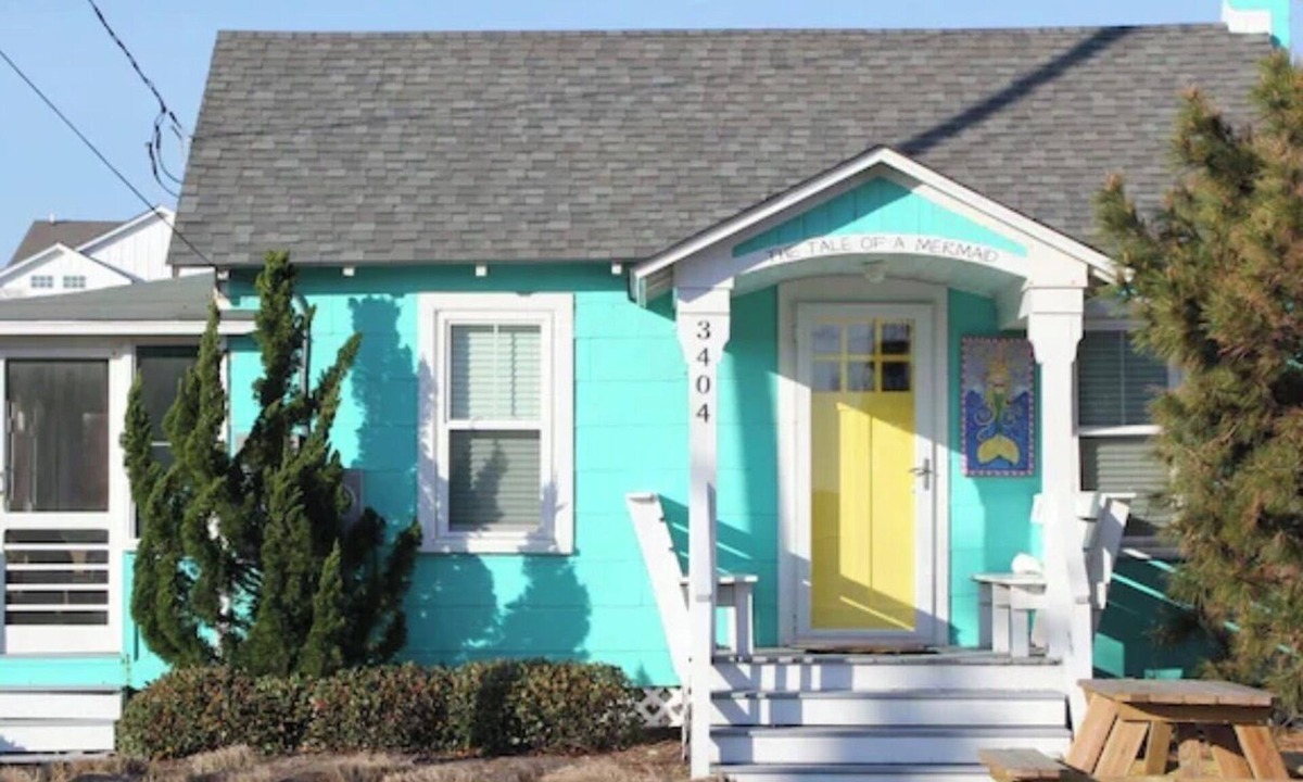 Nags Head Cottage | The Spoon Cottage - located on the Beach Road in Nags Head!