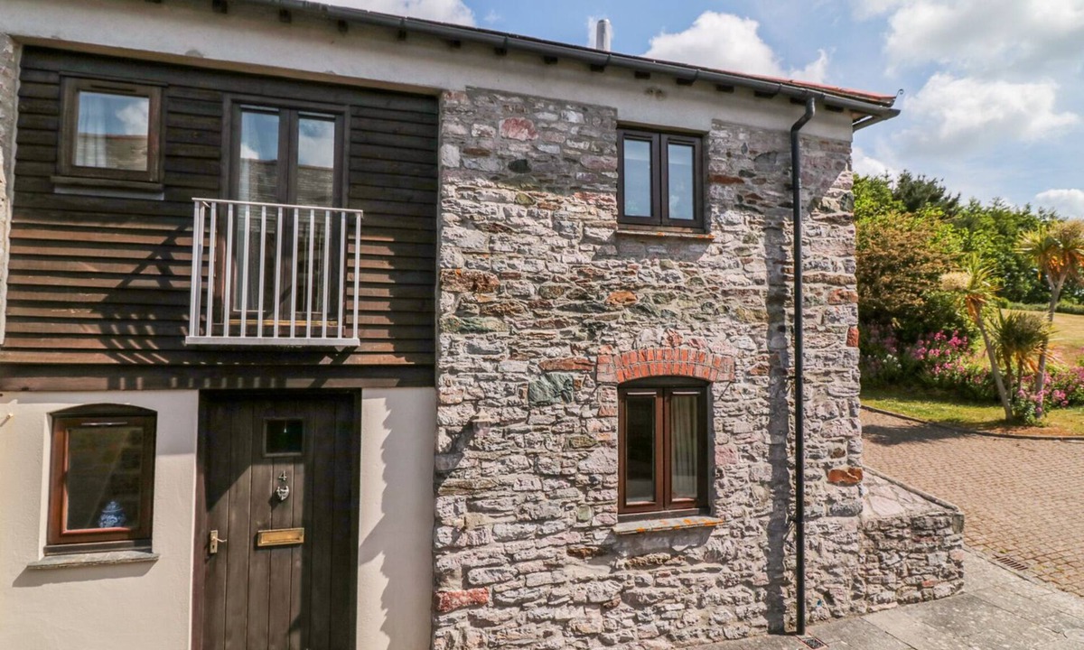 Dittisham Cottage | THE TALLET, family friendly, character holiday cottage in Dittisham