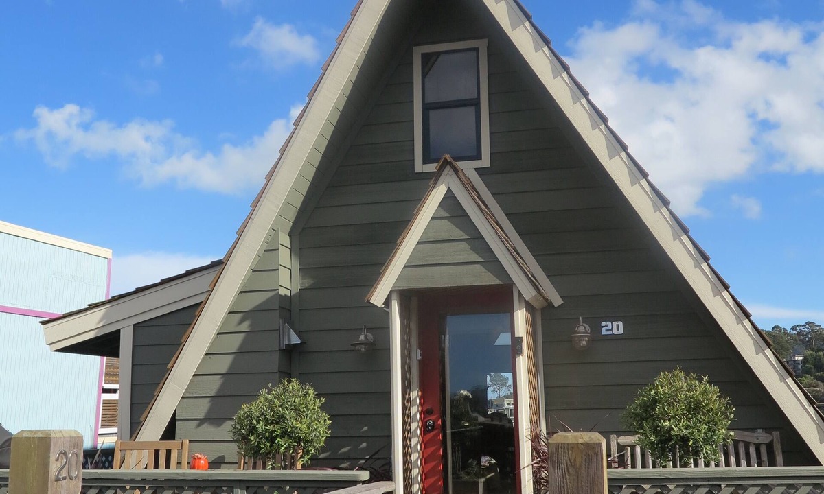 Mill Valley Boat Rental | Unique floating home on Richardson Bay