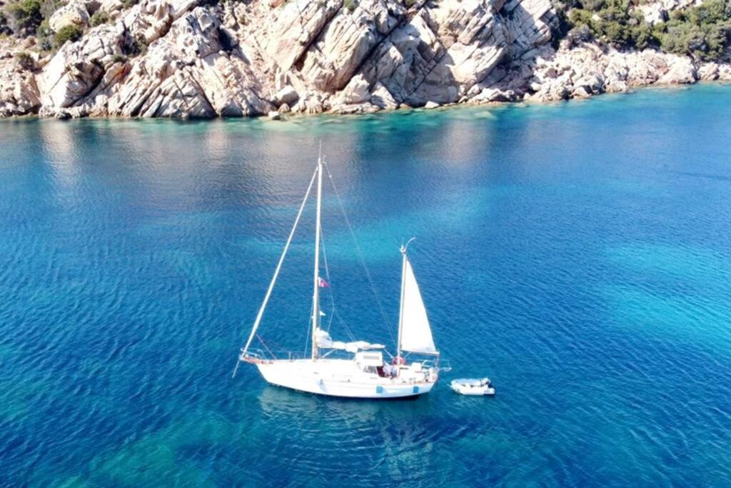 Cagliari Boat Rental | Velella
