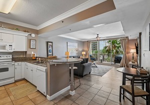 4th Flr 1 Bdrm+Bunks/2Bath. Upgraded! Sleeps 6