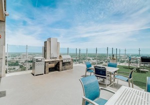 FRONTDESK Skyhouse Apts Uptown Charlotte