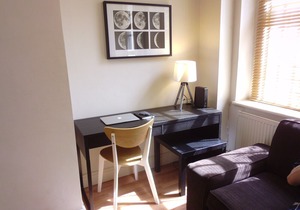 Spacious, eco-friendly studio apartment in a great location in Earl's Court.