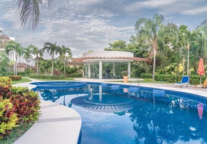 Unique & Lovely Apartment w/Private Balcony Great View & Amenities in Bahia Principe