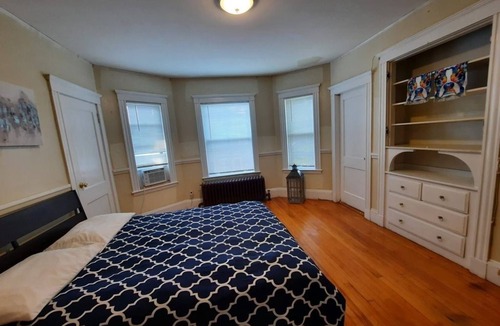 Milton House | 1EC REMODELED Expansive Home, Off Street Parking