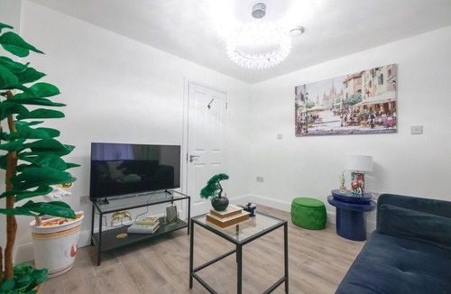 Camden Town with Primrose Hill Apartment | 2 Bedroom flat