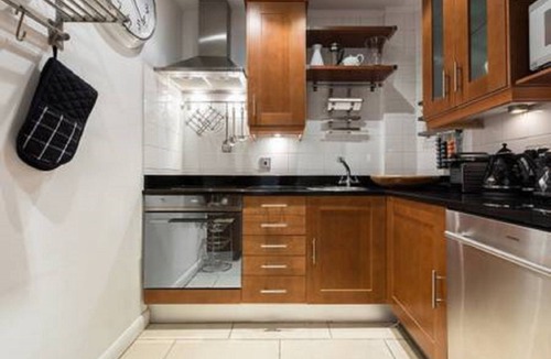 Campden Apartment | Amazing Victorian Apartment near Kensington Palace and Notting Hill