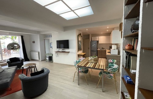 Antibes Old Town Apartment | ANTIBES Ground floor 3 * quiet house in the heart of the city
