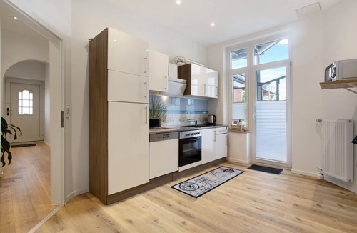 Heppens Apartment | Apartment 'Küstenzauber - Balkon - Top Lage' with Terrace, Balcony & Wi-Fi