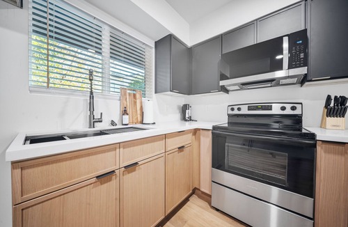 Camelback East Apartment | Arcadia Lite Unit 1 with Private Yard + W/D