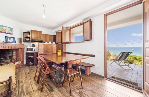 Marina di Gutturu Flumini House | Aventino Gutturu Holiday Home with Sea View, Private Terrace and Garden