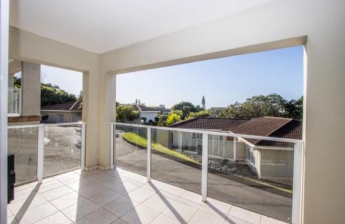 Shelly Beach Apartment | Azriel 4