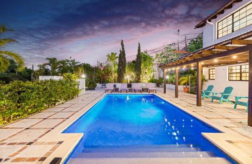 Eastern Road Villa | Azure Vista Villa - sea view - 7 min walk to beach