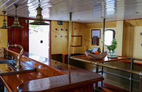 Kampen Bed & Breakfast | B&B Sailing Ship Summertime