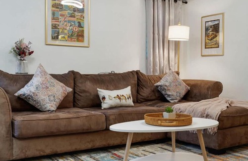 Sharp Park Apartment | Beach Block 2-Bed with Coastal Palm Trees and Yard