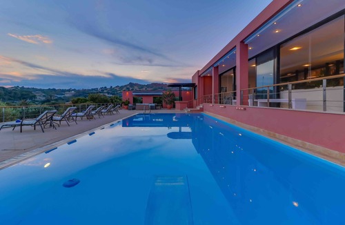 Lavreotiki Villa | Beachfront Pool Villa Pasithea in Sounio, Athens