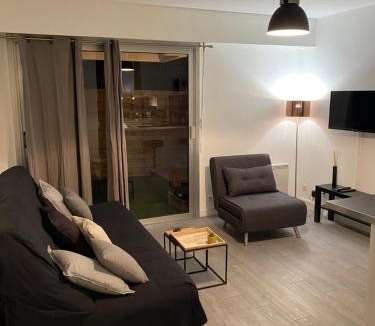 Plaine de la Brague Apartment | Beau studio proche mer, gare et commerces