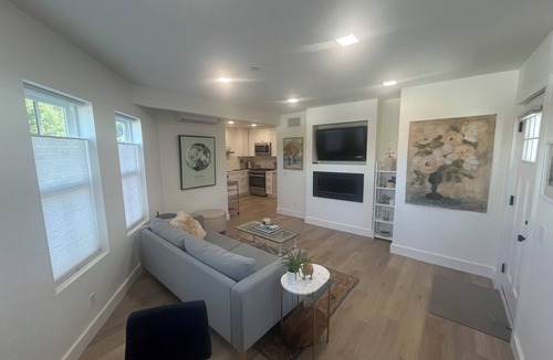 Corte Madera House | Beautiful 2-bedroom Bungalow - Walking Distance to Shops & Restaurants