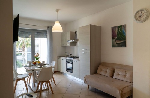Silvi Marina Apartment | Beautiful apartment for 4 people with pool, WIFI, A/C, TV, terrace and pets allowed
