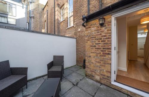 Cathedrals House | Beautiful Victorian Townhouse