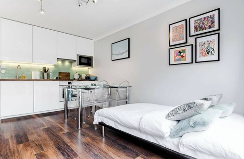 Bishop's Apartment | Beautifully Presented 2BD Flat near Westminster